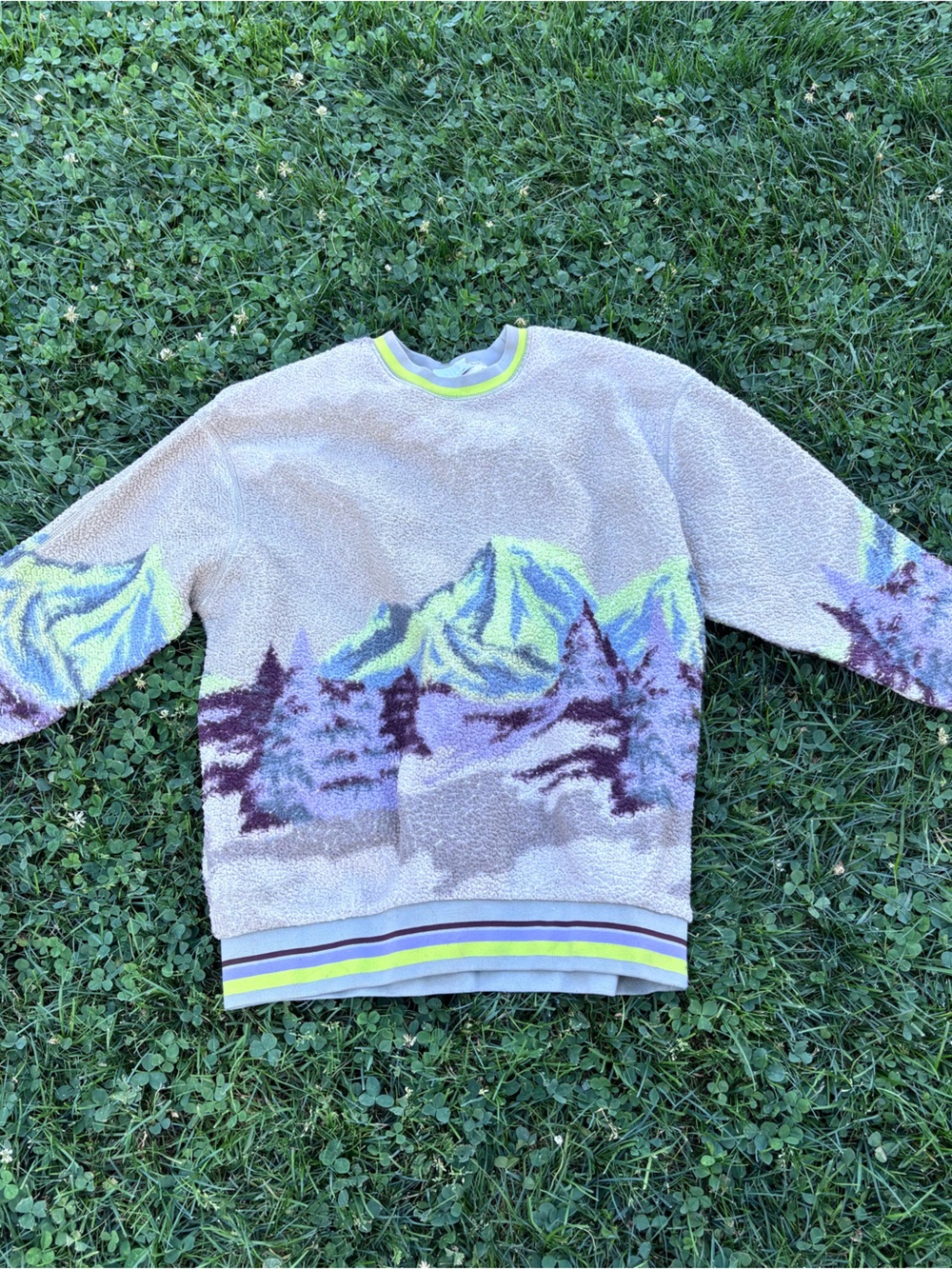 Out From Under Mountain-Print Crewneck Sweater - Light Gray & Lavender